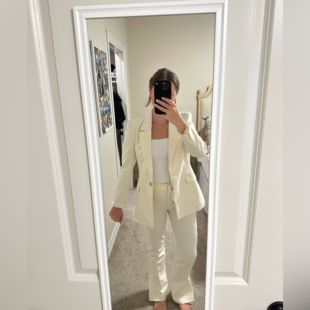 Zara cream suit pants NEVER WORN